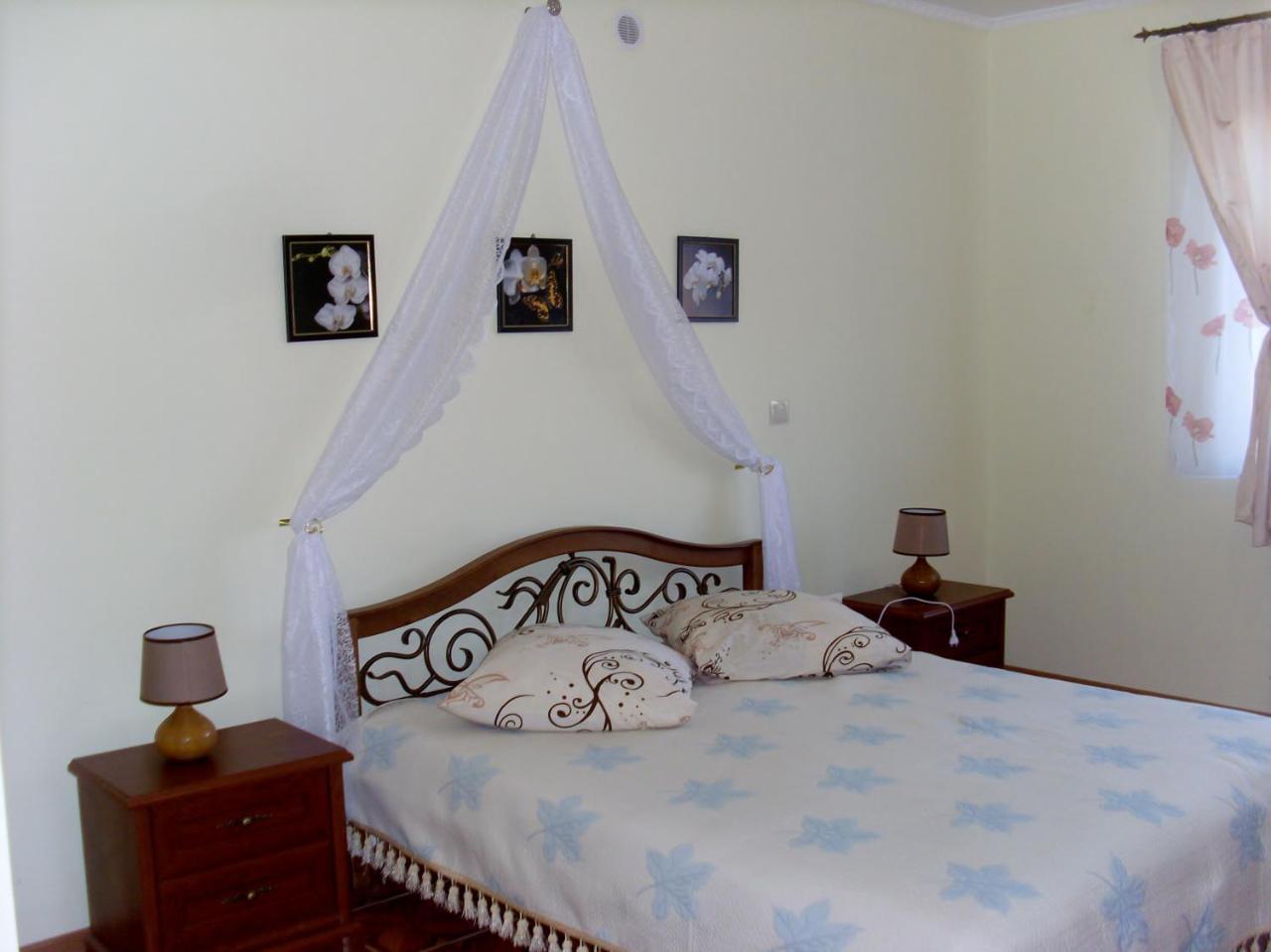 Villa Eden Delux Yanoshi Esterno foto